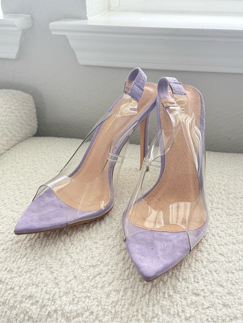 Olivia Ferguson lavender purple and clear heels 7.5